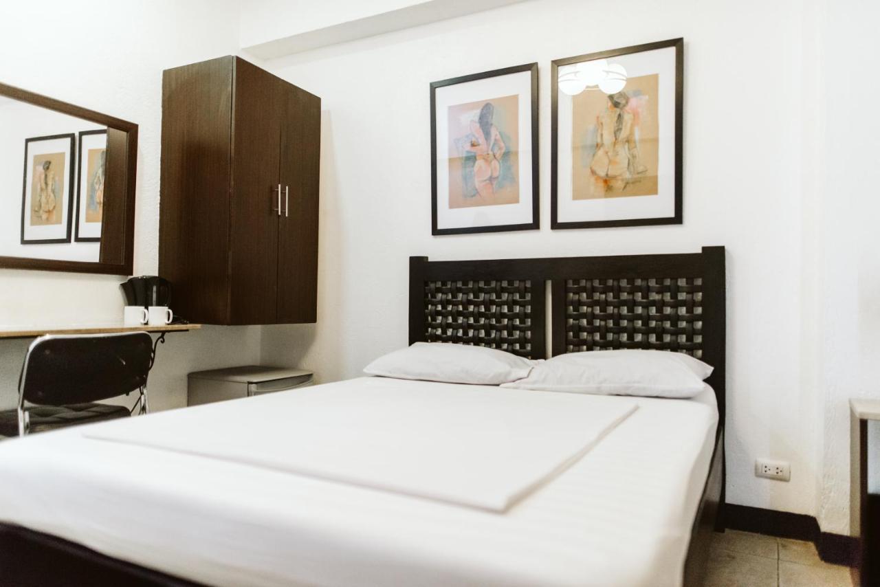 San Agustin Residences Makati City Exterior photo