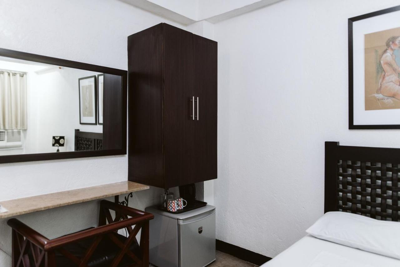 San Agustin Residences Makati City Exterior photo